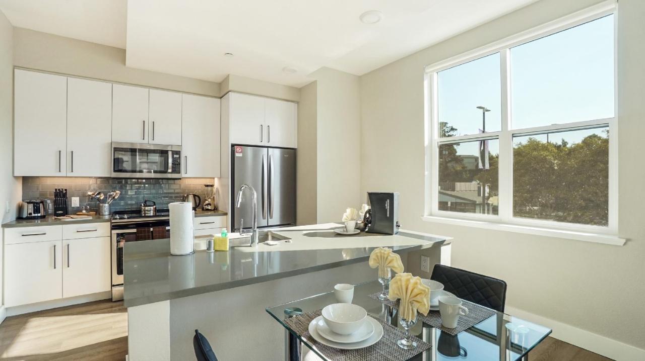 Global Luxury Suites In The Heart Of San Carlos Pokoj fotografie