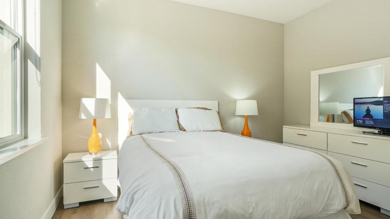 Global Luxury Suites In The Heart Of San Carlos Pokoj fotografie